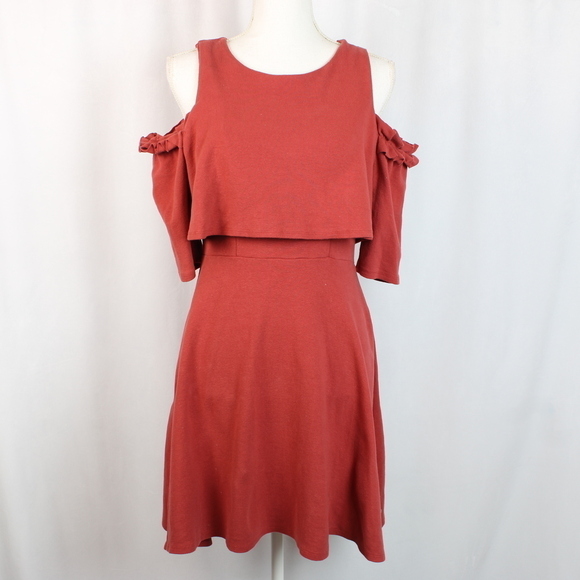 Easel Short Sleeve Cold Shoulder Dress - Picture 1 of 5